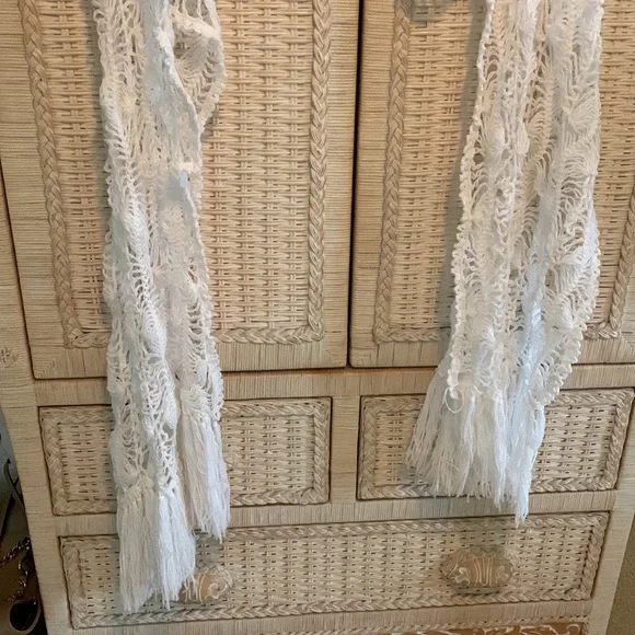 XL White Crocheted Scarf, Shawl, Wrap - Picture 4 of 8